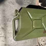 kanister 20 litrów zielony