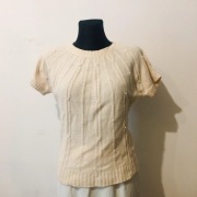 Delikatny sweterek z perełkami angora wełna rozmia