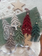 Choinka ze sznurka makrama prezent 