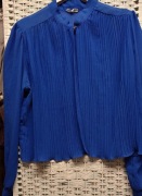 152. Bluzka z plisowanym przodem, narzutka na top,rozm.L.