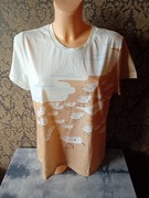 koszulka z nadrukiem  widokiem 