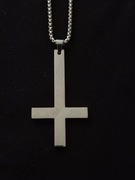 Krzyż  odwrócony  srebrny - naszyjnik, wisiorek z  łańcuszkiem