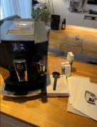 Ekspres ciśnieniowy Jura E8 (EB) moduł Wi-Fi connect v2