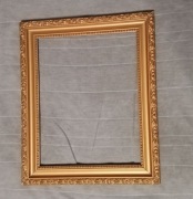 stara rama ozdobna złocona na obraz lub foto - 45 x 37 cm