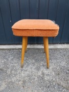 Stary taboret do renowacji z PRL-u 