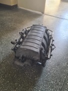 kolektor ssący bmw n62 b44 wraz ze wtryskami benzyny i nastaw. kolektora