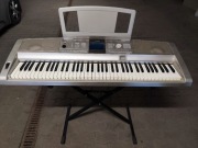 Keyboard Yamaha DGX -305