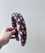 Opaska do włosów – brązowa w różowe kwiaty