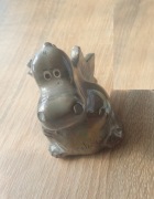 Figurka ceramiczna smoka.