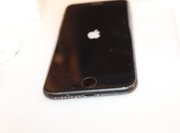 Apple Iphone SE 128 GB + słuchawki