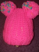 Czapka różowa z pomponami 