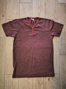 Bordowa koszulka w serek z krótkim rękawem