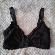 Esmara Biustonosz do karmienia bez fiszbin 85D