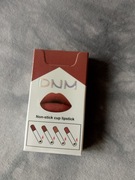 Zestaw pomadek błyszczyk szminka do ust 