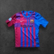 Koszulka FC Barcelona Nike 2021/2022 rozmiar 24 (4-5 lat) La Liga – Używana