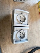 Gniazdo natynjowe 230v