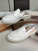 Beżowe skórzane mokasyny z odkrytą Pięta