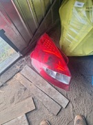 Lampa tylnia fiesta 2009 z żarówkami tylko podłączyć kostkę 