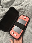 Nintendo switch lite coral + etui + animal crossing