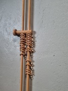 Karnisz podwójny drewniany używany mocowany do ściany - długość 241cm