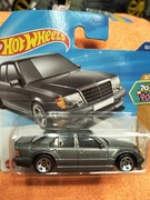 Hot wheels Mercedes Benz 500 e nowy resorek autko 