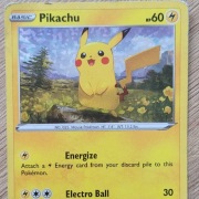 Karta kolekcjonerska HOLO Pokemon Pikachu
