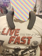 Ciekawy zestaw głośnik naszyjny plus koszulki 4f gratis