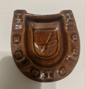 popielniczka ceramika szkliwiona herb miasta łódź podkowa na szczescie prl