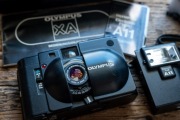 Olympus XA kultowy bardzo mały dalmierz jasny obiektyw, w pięknym zestawie