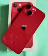 Używany w bardzo dobrym stanie Iphone 13 mini czerwony  2 x Gratis!