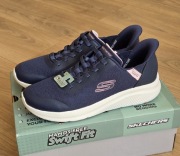 Nowe buty  Skechers Hands Free Swift Fit 40  41 granatowe