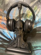 Stojak na słuchawki czaszka w stylu Giger Alien Xenomorph