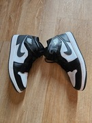 Buty Nike Air Jordan 1 Mid, czarno, białe, szare