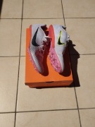 Kolce Nike zoom rival m9 białe rozmiar: 41