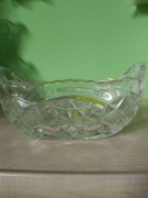 Cukiernica szklana w kształcie łódki 