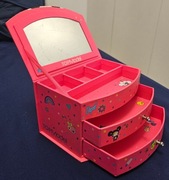 Pudełko na biżuterię z lusterkiem