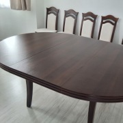 Stół okrągły z 6 krzeslami