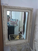 Lusterko shabby chic