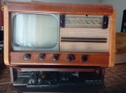 Telewizor czeski TESLA 4002A z radiem 