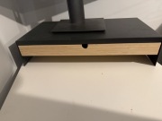 IKEA ELLOVEN Podstawka pod monitor, na biurko metalowa z drewnianą szufladą