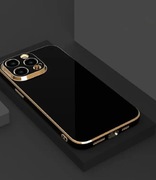 iPhone 15 Pro plecki-etui efektowne