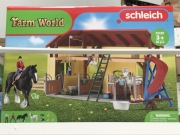 Schleich Farm World Stajnia z figurkami i akcesoriami 42485 nowe w pudełku