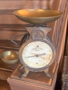 Waga zabytkowa, 2 szalkowa naciskowa Szwecja