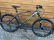 Kellys Thorx 30 , z dokumentami