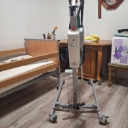 podnośnik dla chorego DEVICARE GENESIS - używany w bardzo dobrym stanie