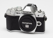 Aparat cyfrowy Olympus O-MD E-M10 III + dodatki