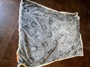 Kocyk legowisko dla psa Feamdrea szare Futerko