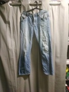 Jasne Jeansy z kieszeniami