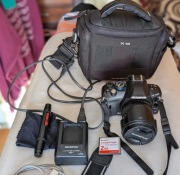 Olympus E-420 + obiektyw 14–42mm + torba + karta 2GB - dobry stan