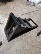 KLIN BLOKADA POD KOŁO PRZYCZEPA NACZEPA 